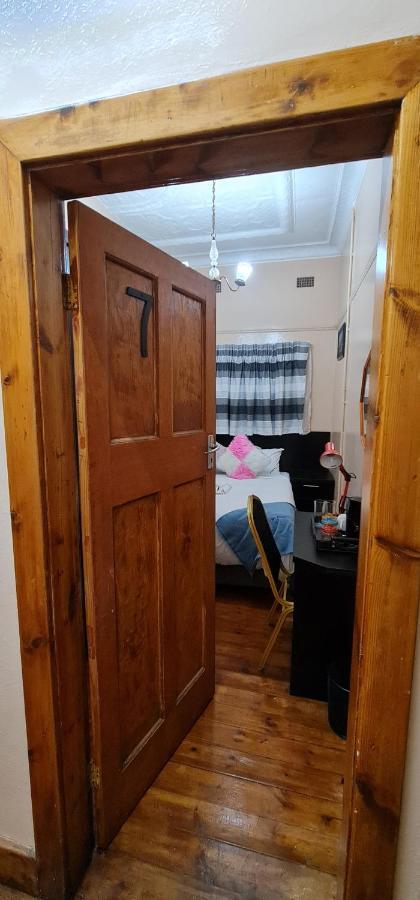 My House Guest House Претория Екстериор снимка